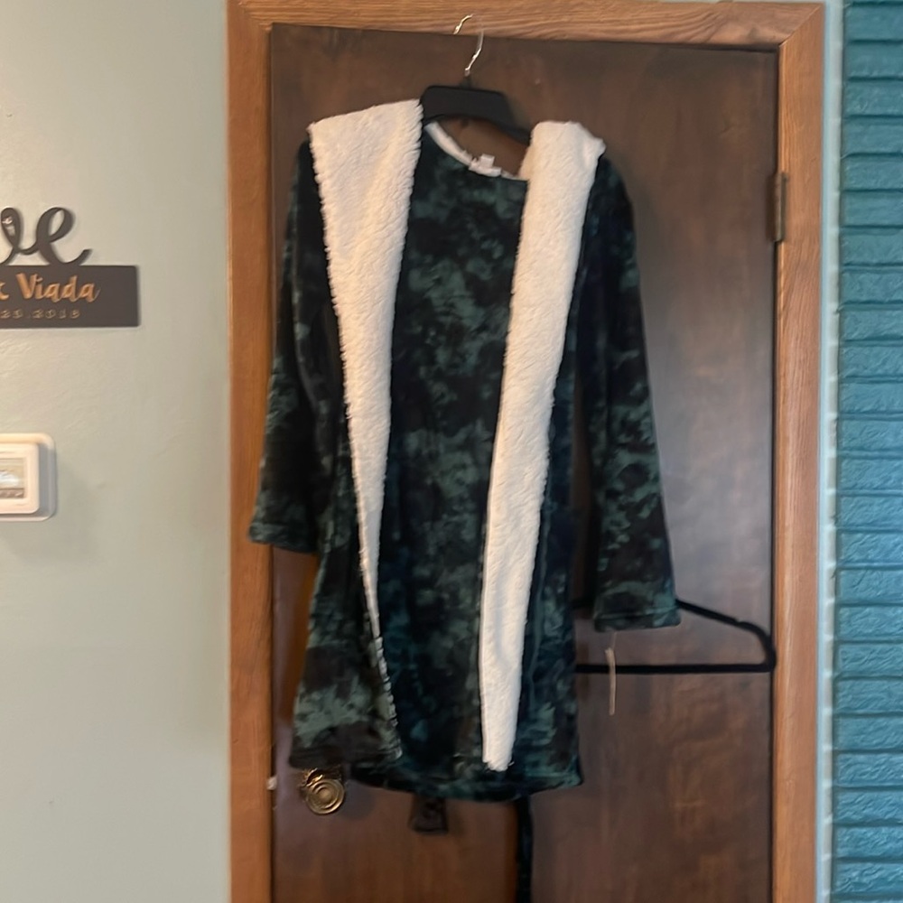 Women's robe